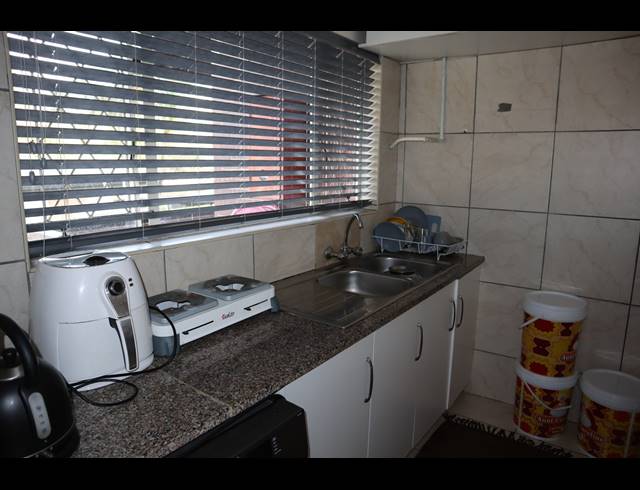 2 BEDROOM APARTMENT FOR SALE IN PINETOWN CENTRAL